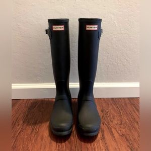Hunter Women’s Original Tall Rain Boots, Matte Black, Size 9